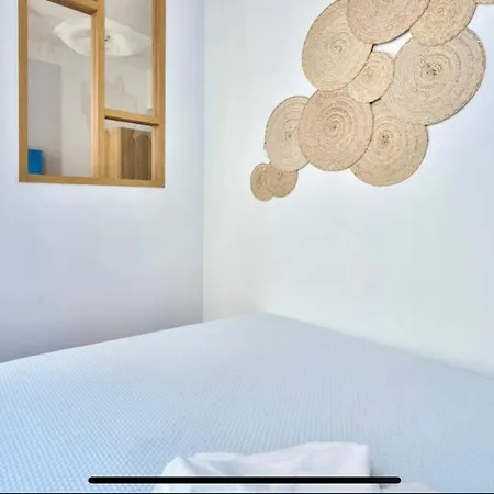 Proche Du Vieux-port, Avec Balcon Apartment