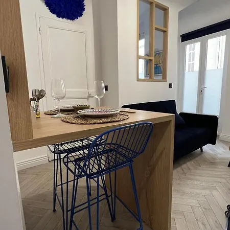 Proche Du Vieux-port, Avec Balcon Apartment *